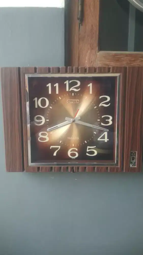 Jam CITIZEN Transistor Hour Strike