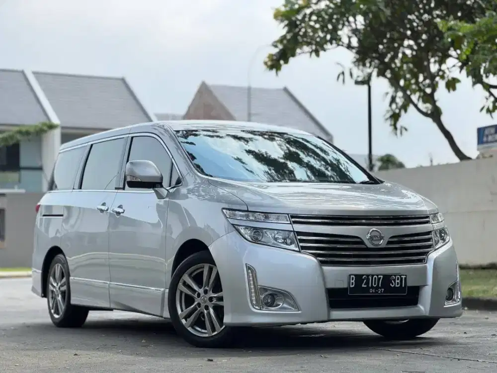 Nissan Elgrand 3.5 HWS AT Silver 2011