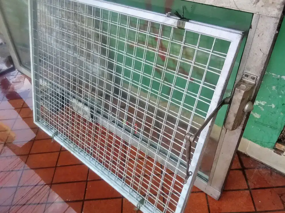 Besi kotak kotak cocok untuk display barang ,dll