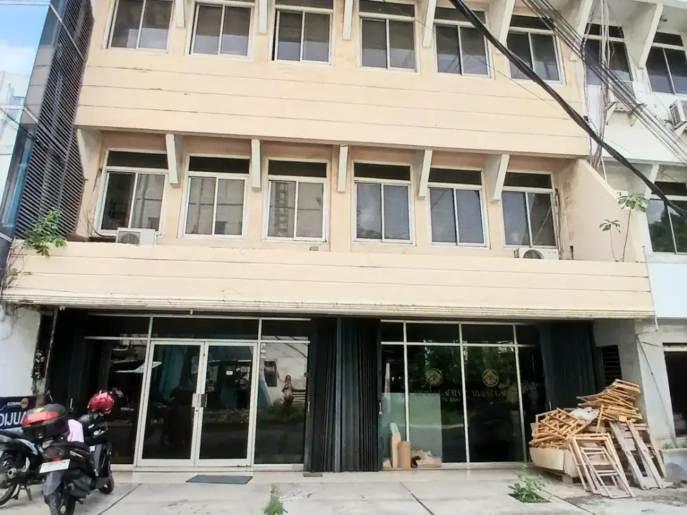 Ruko Gandeng di Petojo