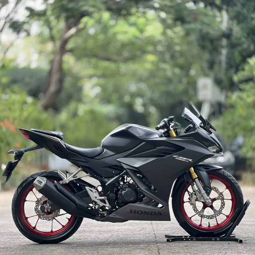 HONDA NEW CBR 150R NON ABS HITAM 2022 KM 9 PAJAK PANJANG SUPER GRES