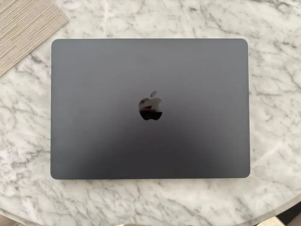 Macbook Air 13 M4 Tahun 2025