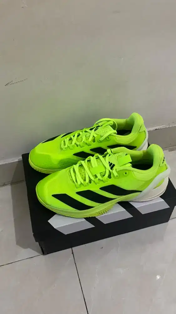 SEPATU TENIS ADIDAS ADIZERO