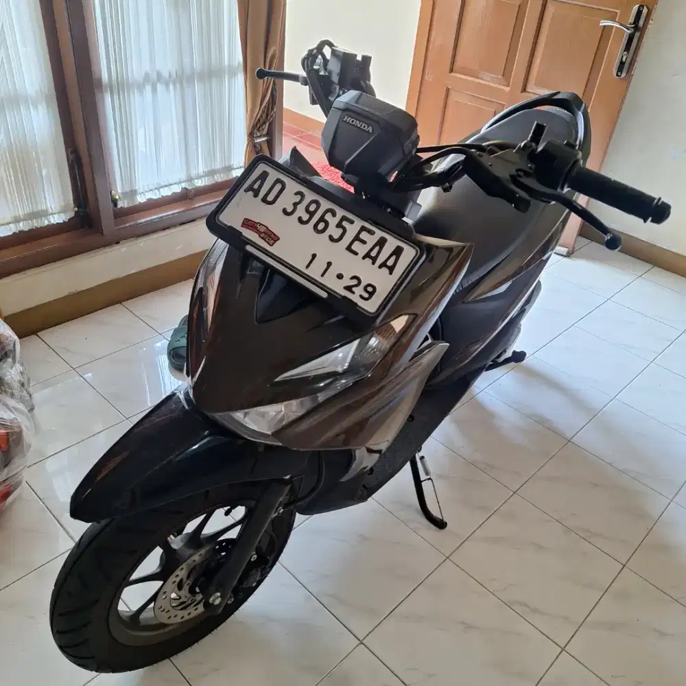 Honda Beat Street 2024 brown istimewa