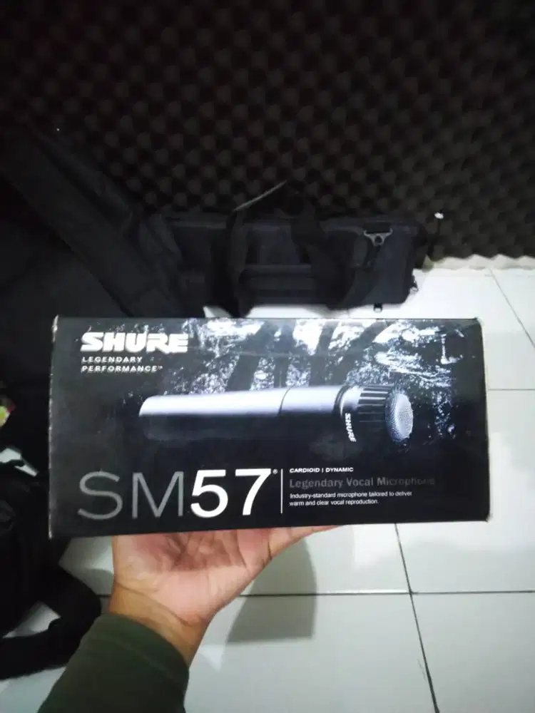 Shure SM57 Original + Kabel & Case – Kondisi Baik, Siap Pakai!