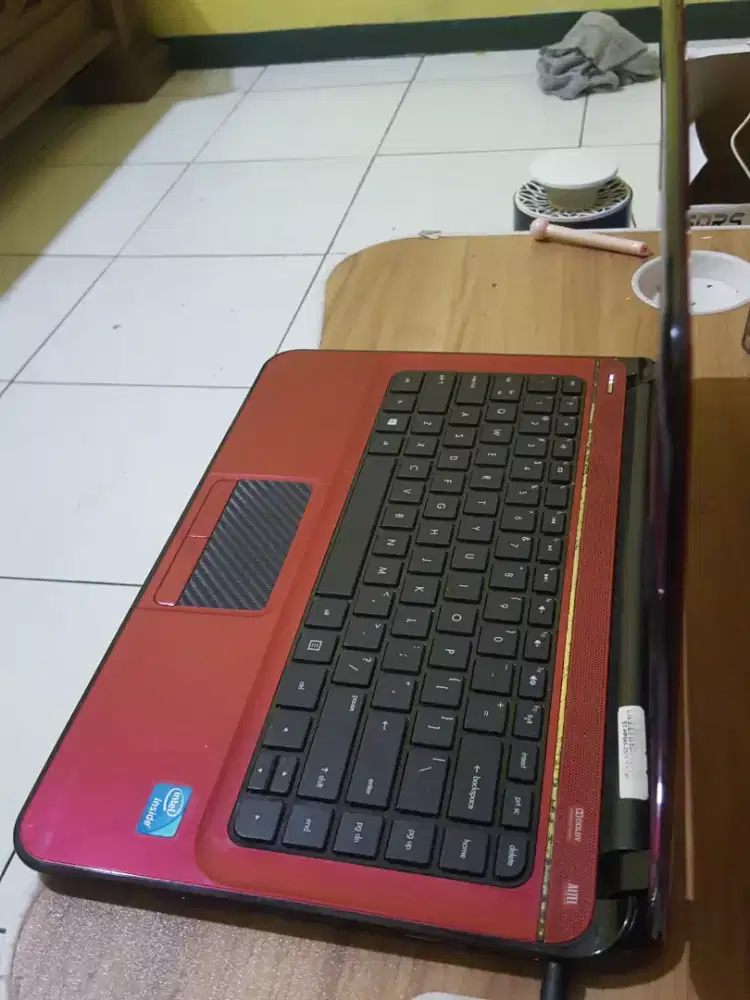 Laptop hp  14 inc slim , celeron 887 memory 4 gb hatdis 250 gb minus