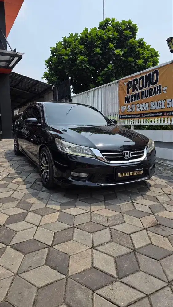 Honda Accord vtil matic tahun  2013