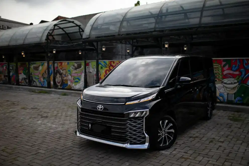 New Toyota Voxy TSS Facelift 2022