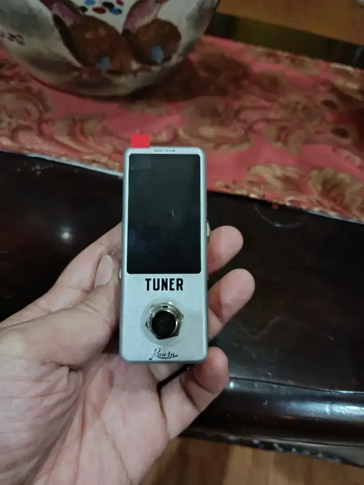 Rowin Tuner Bass Gitar