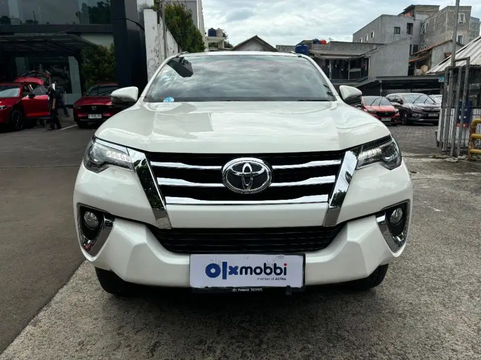 DP MURAH Toyota Fortuner 2.4 4x2 VRZ Solar-AT 2017 Putih CTJMB