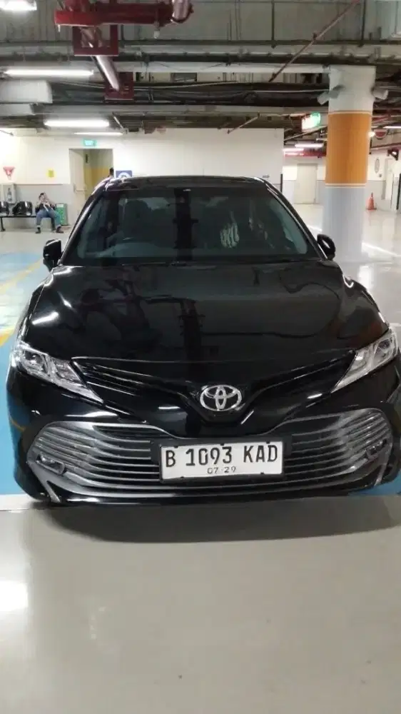Toyota Camry 2.5 V 2019 Black Kondisi Istimewa