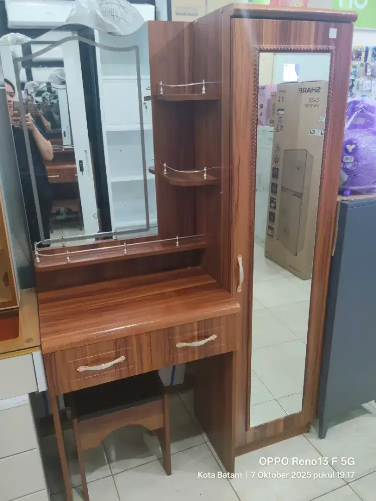 Meja Rias Led 266 Yellow