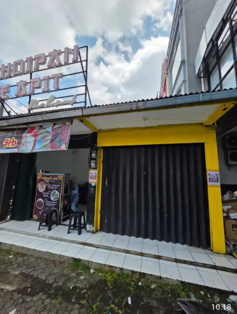 Sewa kios semeru dkt taman yasmin merdeka