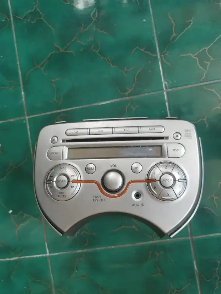 Tape Original Nissan march XS 2011