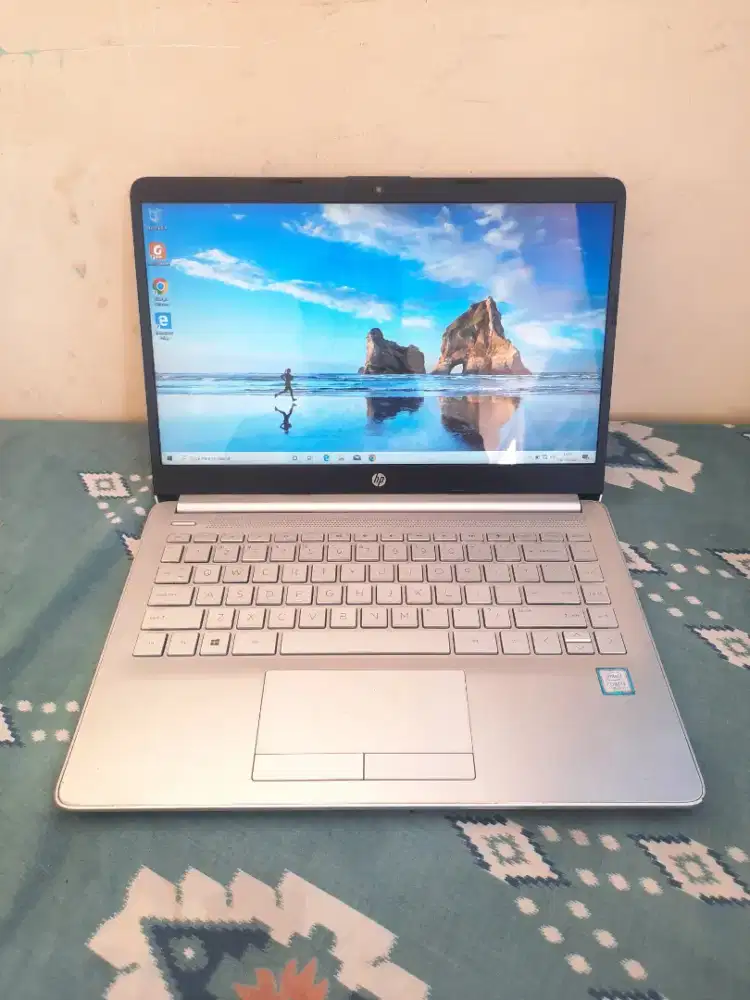 Laptop Second HP 14s Cf0052tu Core i3 gen 7