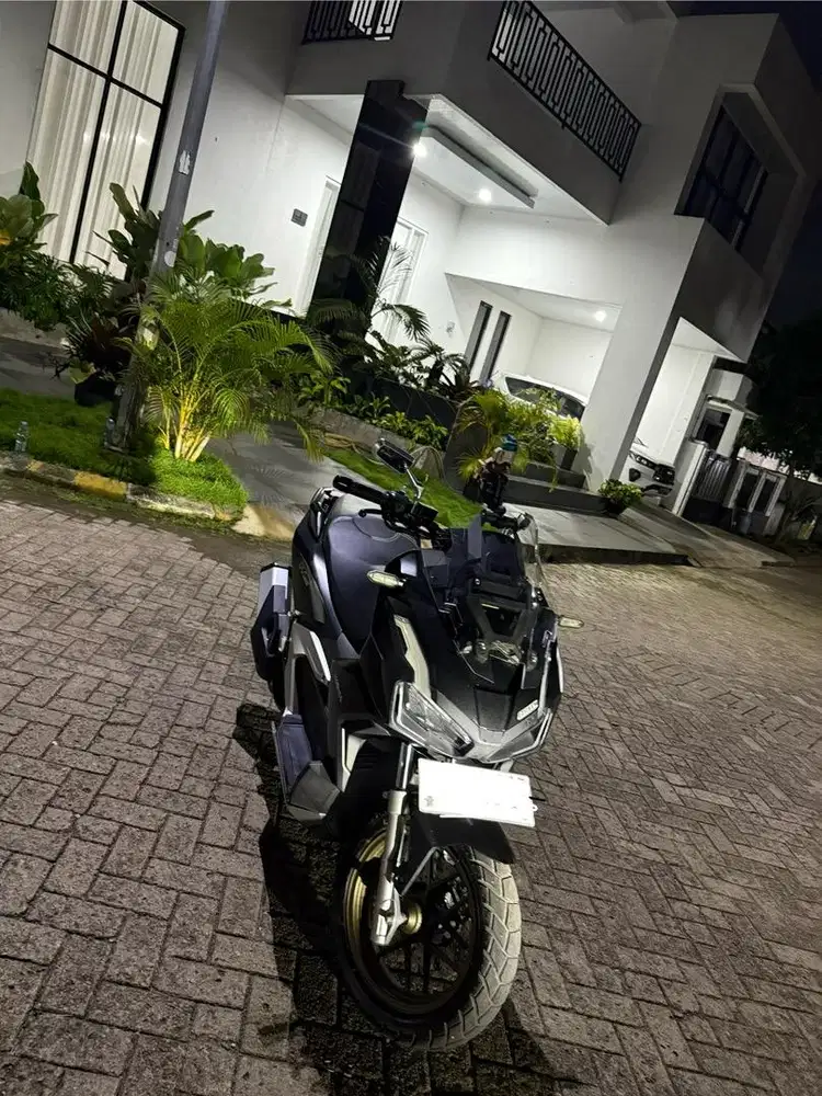 Dijual honda ADV 160 ABS 31jt nego mulus.