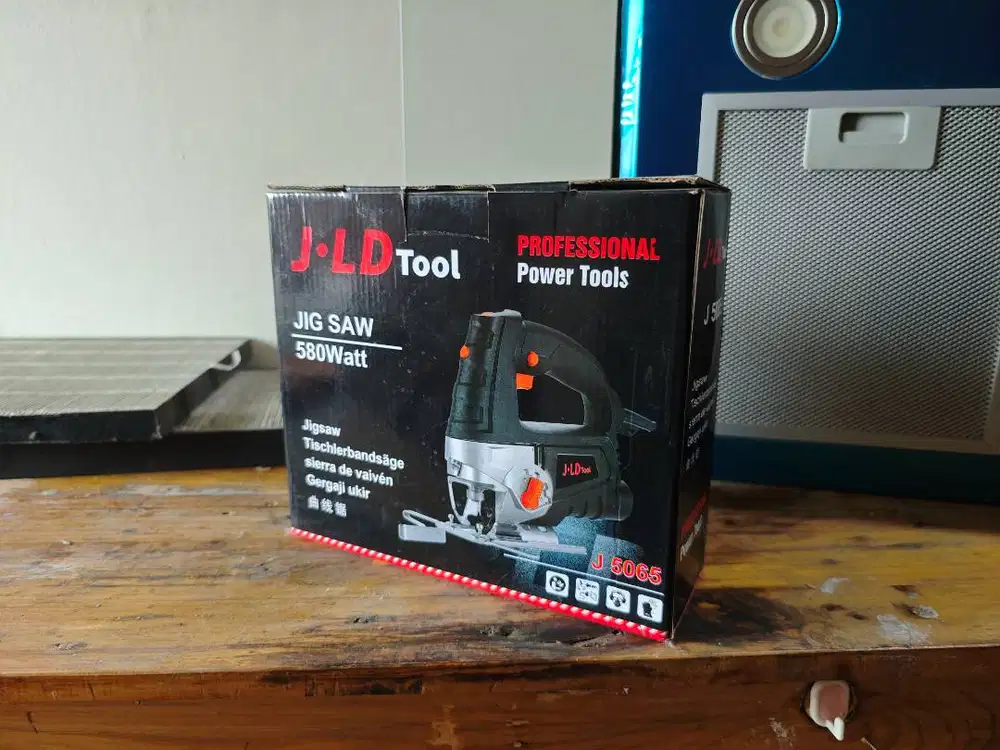 JLD 580W Mesin Gergaji kayu Jig Saw Laser j5065 98%