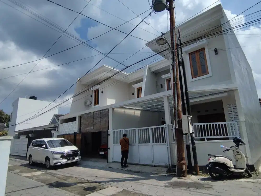 JUAL Rumah 2Lantai Dalam Ringroad JOGJA Full Furnished, Area Seturan JOGJA
