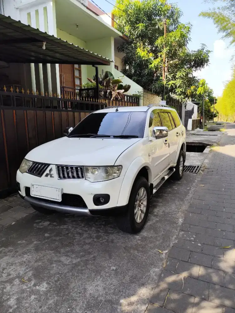 PAJERO SPORT EXEED 2011 AT PUTIH ISTIMEWA