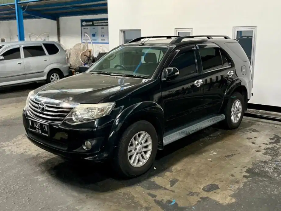 TOYOTA FORTUNER 2.5 G DIESEL MANUAL 2012