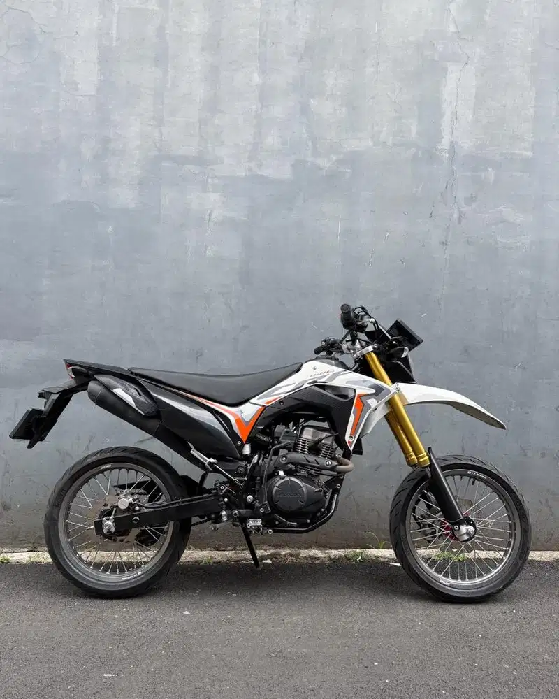 Honda CRF 150L 2024 Supermoto