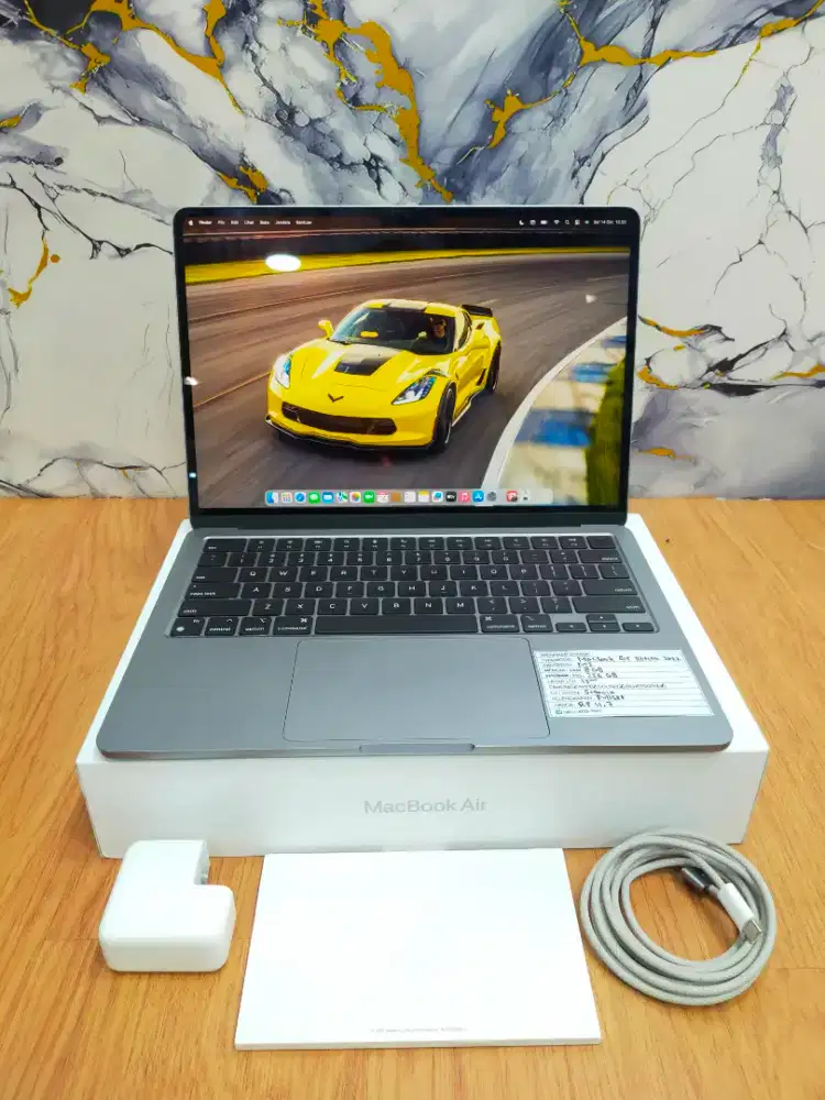 Macbook air M2 garansi masih panjang
