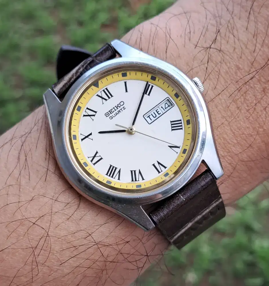 Seiko quartz roman dial