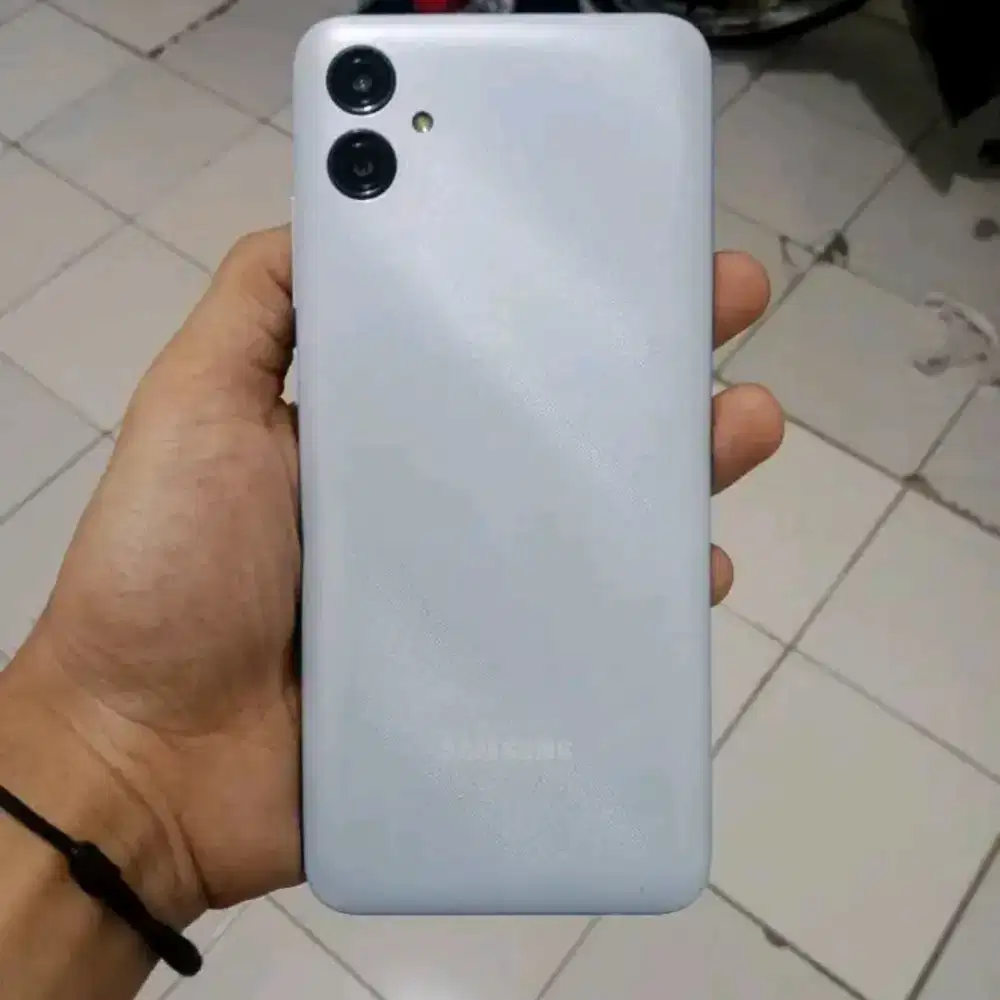 Samsung A04E (3+2/32gb)