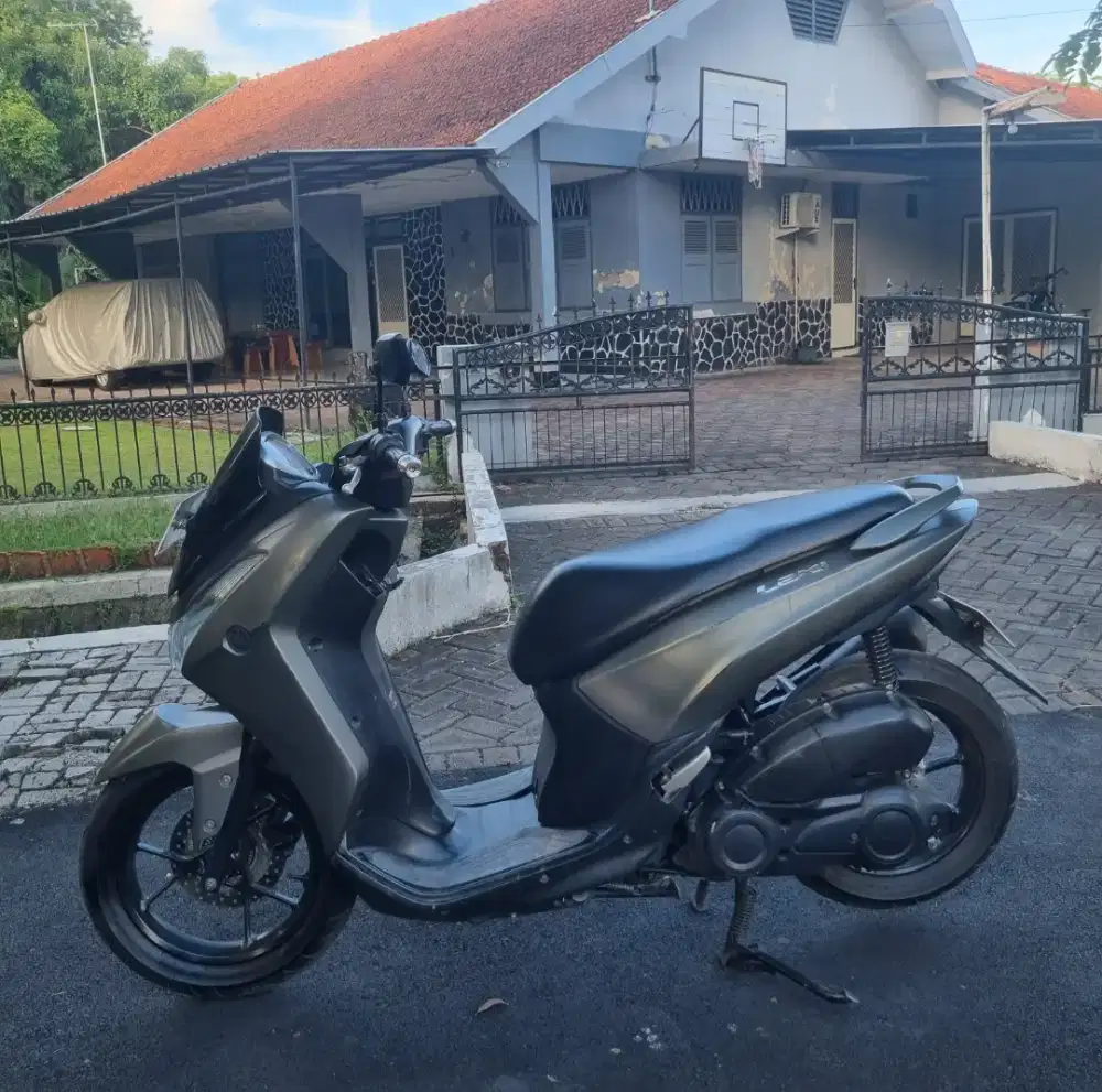 YAMAHA LEXI 125 cc
