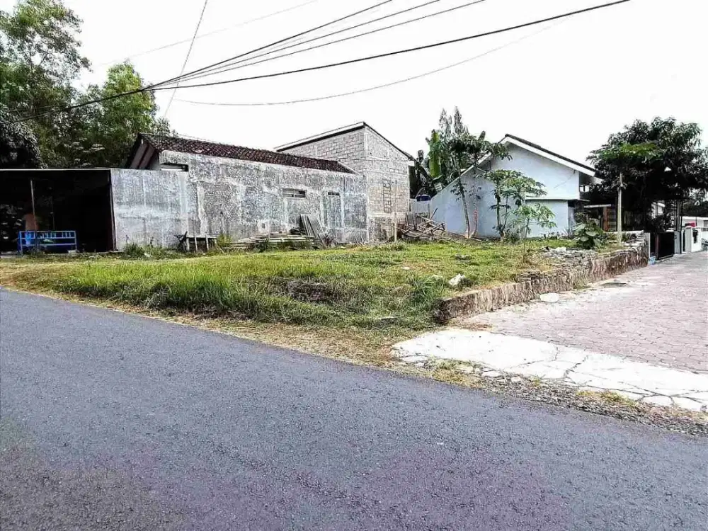 12 Menit Ke UMY, Tanah Dijual, Tepi Aspal Lebar & Ramai Yogyakarta, Cocok Utk Usaha, Nyaman Utk Hunian
