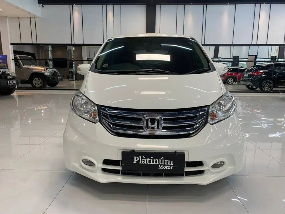 HONDA FREED 1.5 E AT