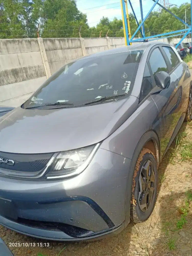 JUAL MOBIL BYD DOLPHIN