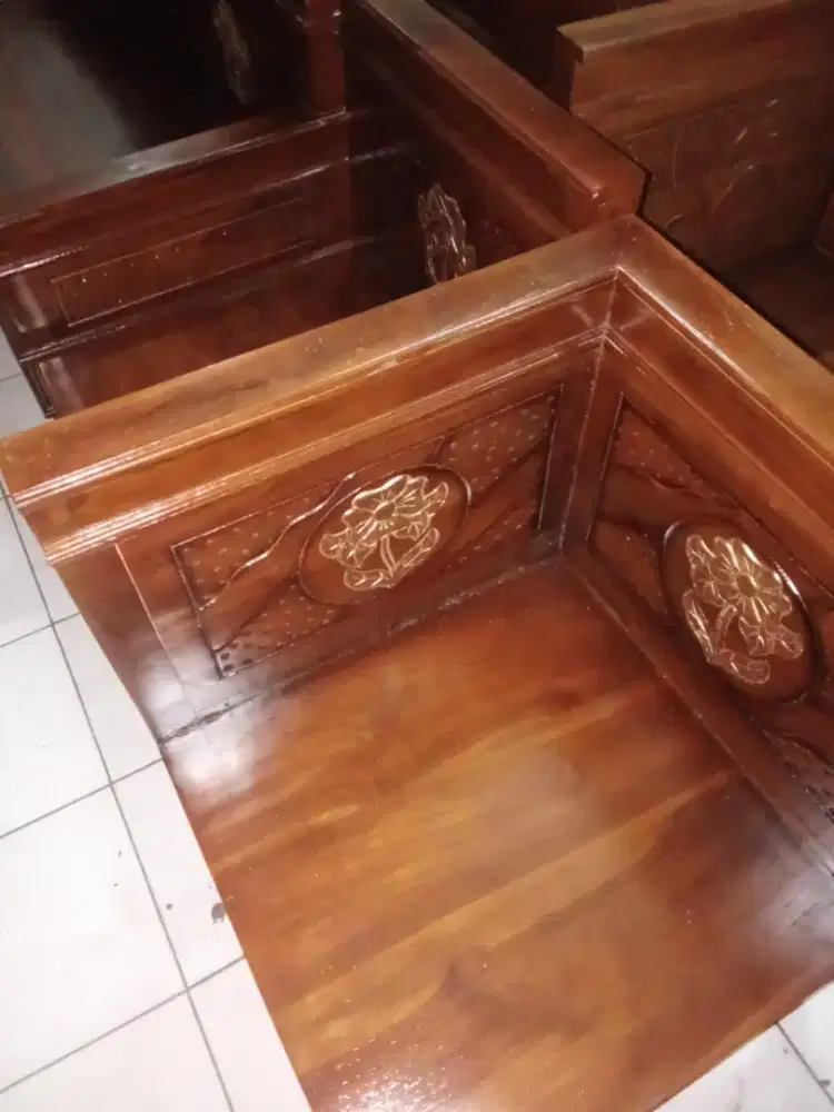Kursi tamu kayu jati model sudut L lengkap meja