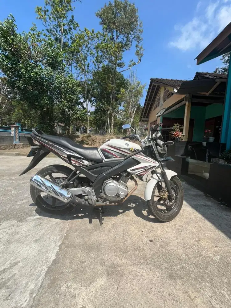 Vixion 2012 putih