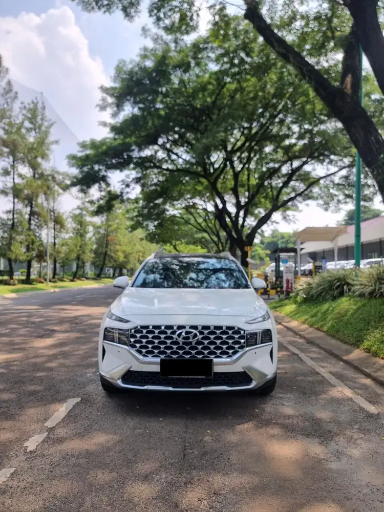 Hyundai Santa Fe 2022 - 2.5L Bensin Putih