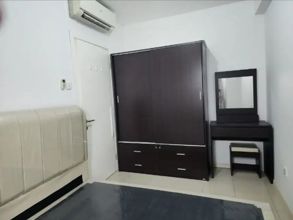 disewa unit apartemen green lake sunter,2bedrooms,semifurnished,view laut priok
