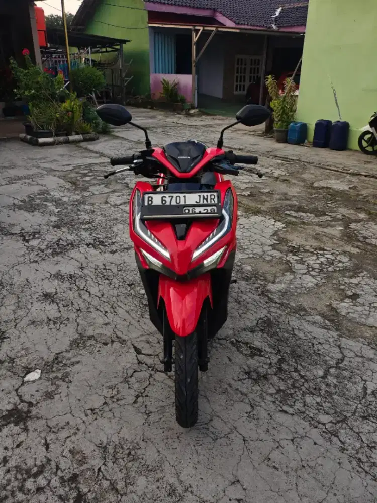 Honda vario merah 125 cc new