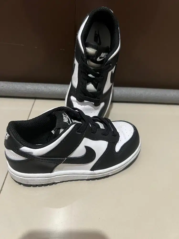 Prelove Nike dunk kids Size 25 made vietnam
