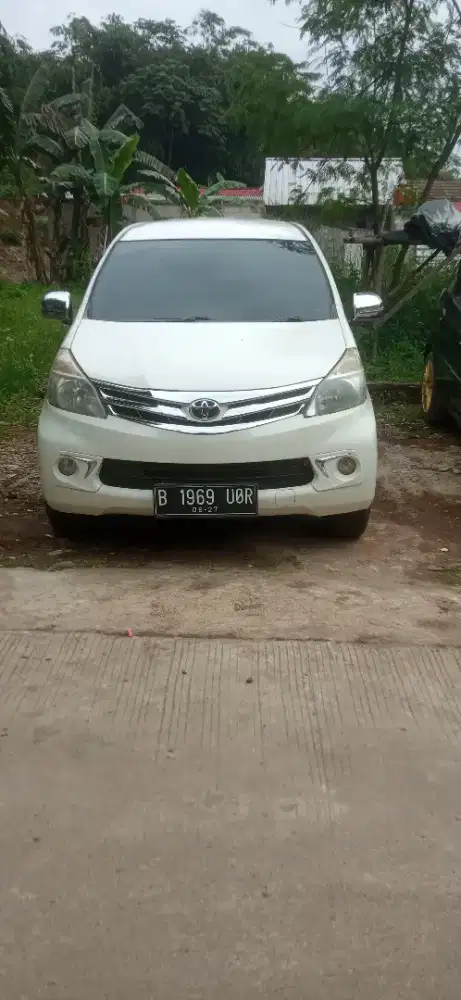 Avanza matic 2012