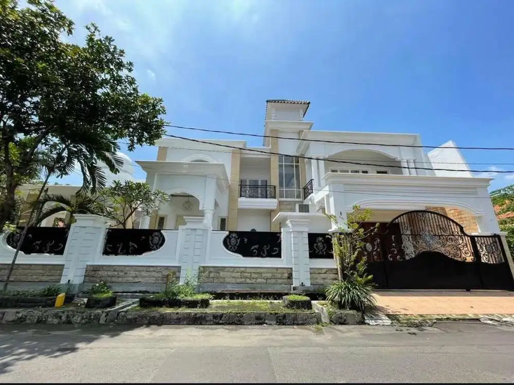 Jual CEPAT- RMH PUSAT KOTA SBY-BARU RENOV!  DESIGN CLASSIC MOROCCO