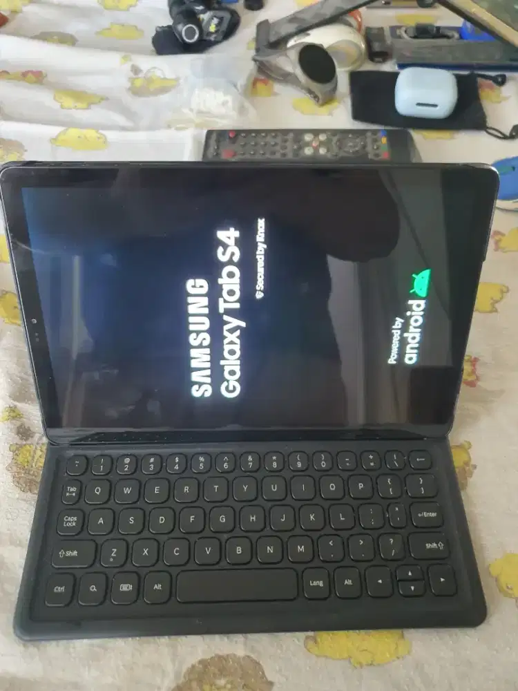 Samsung Galaxy Tab S4 SM-T835 (Black) + Book Cover Keyboard Original