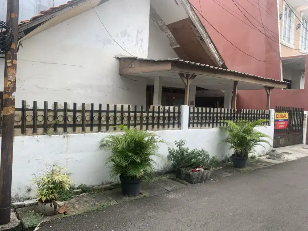 Rumah Tua Murah  SHM Kayu Putih Pulomas Jakarta Timur