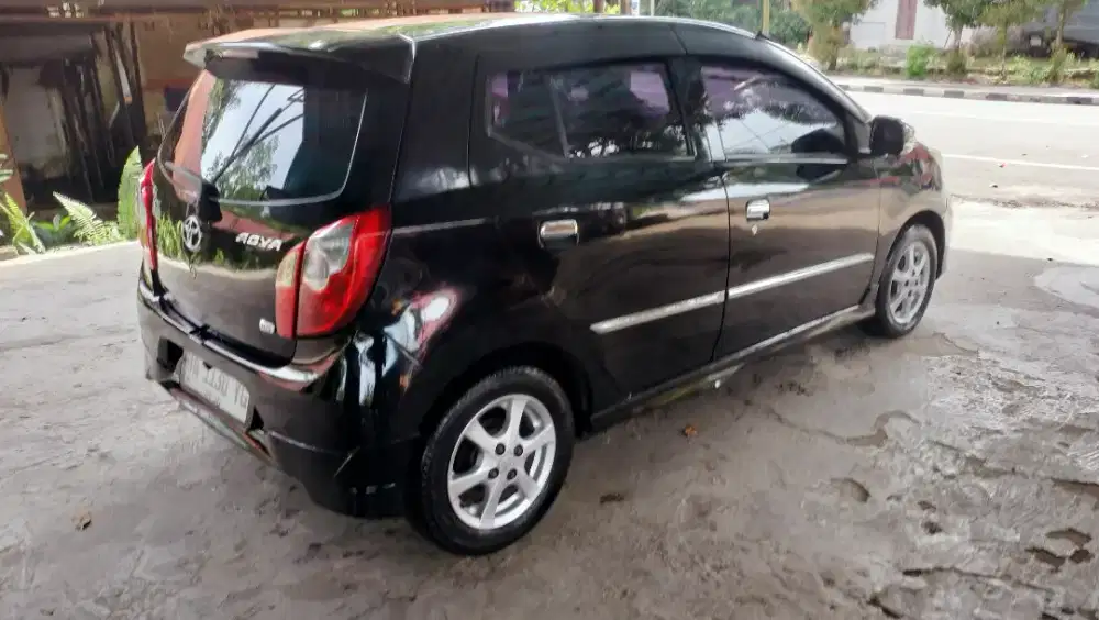 Toyota Agya Tahun 2015 Type Tertinggi (G) 1.0 (MANUAL)
