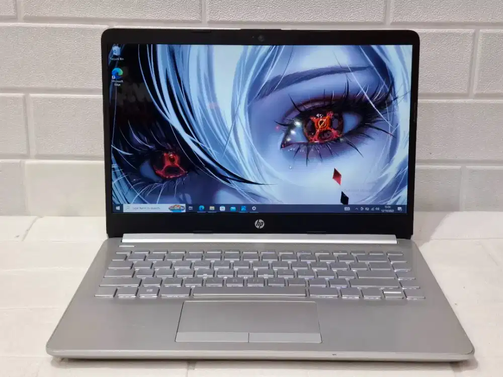 Laptop hp 14-bw0xx prosesor AMD A4-9125 RADEON R3/Ram 4GB/SSD 256GB