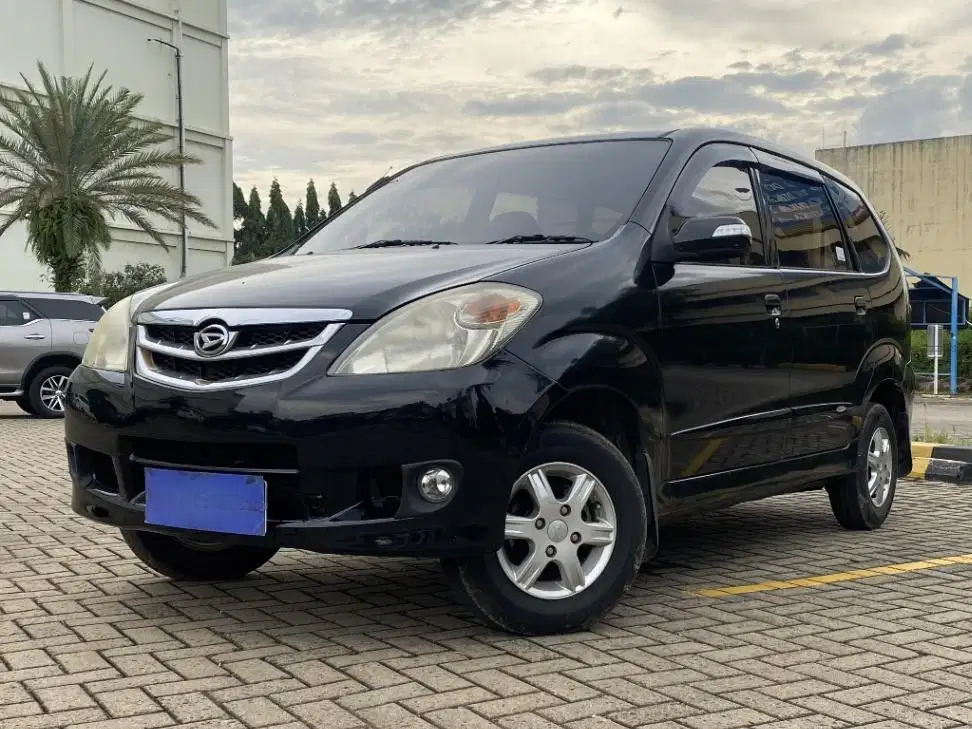 Pajak Panjang TDP 5JT D. Xenia 1.0 Li Deluxe Bensin-MT 2011 Hitam
