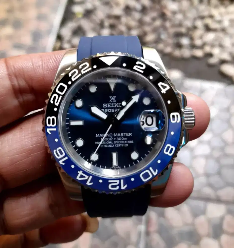 Seiko mod batman nh35 movement 40mm