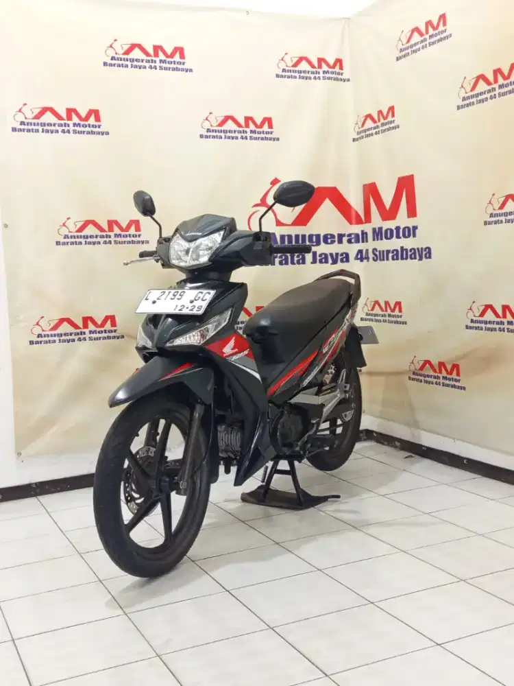 Siap pakai Honda supra x 125 fi Tahun 2019 warna hitam