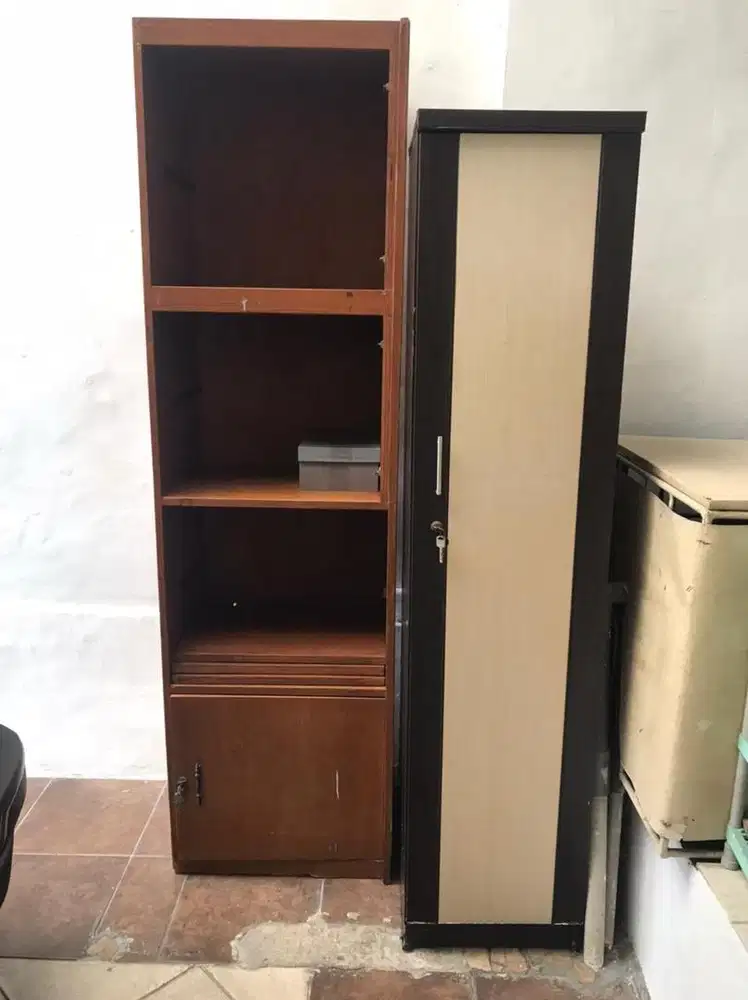 Lemari baju / buku (lemari hitam krem)