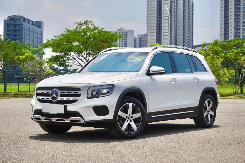 Best Buy Mercedes Benz GLB200 X247 Progressive Line 2022 Putih Langka