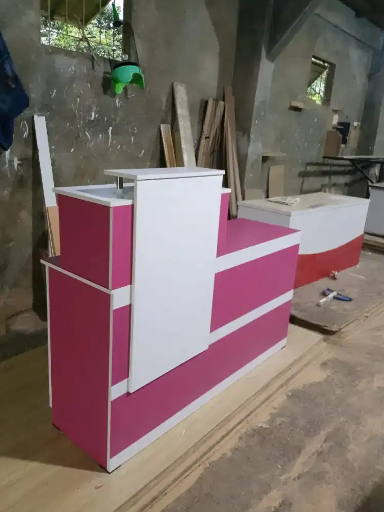 Meja kasir laundry warna custome